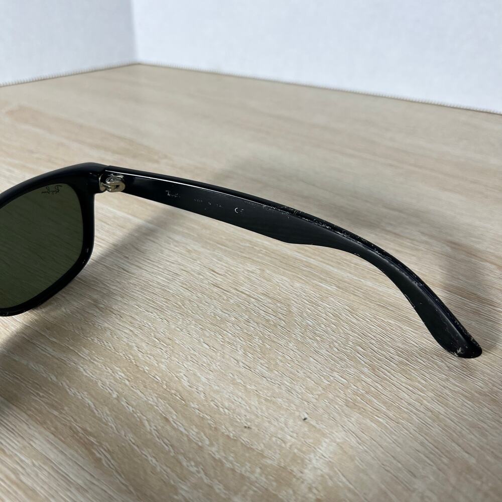 Ray-Ban RB2132 New Wayfarer 901 Sunglasses Black DAMAGED 55-18 Italy - Picture 8 of 16